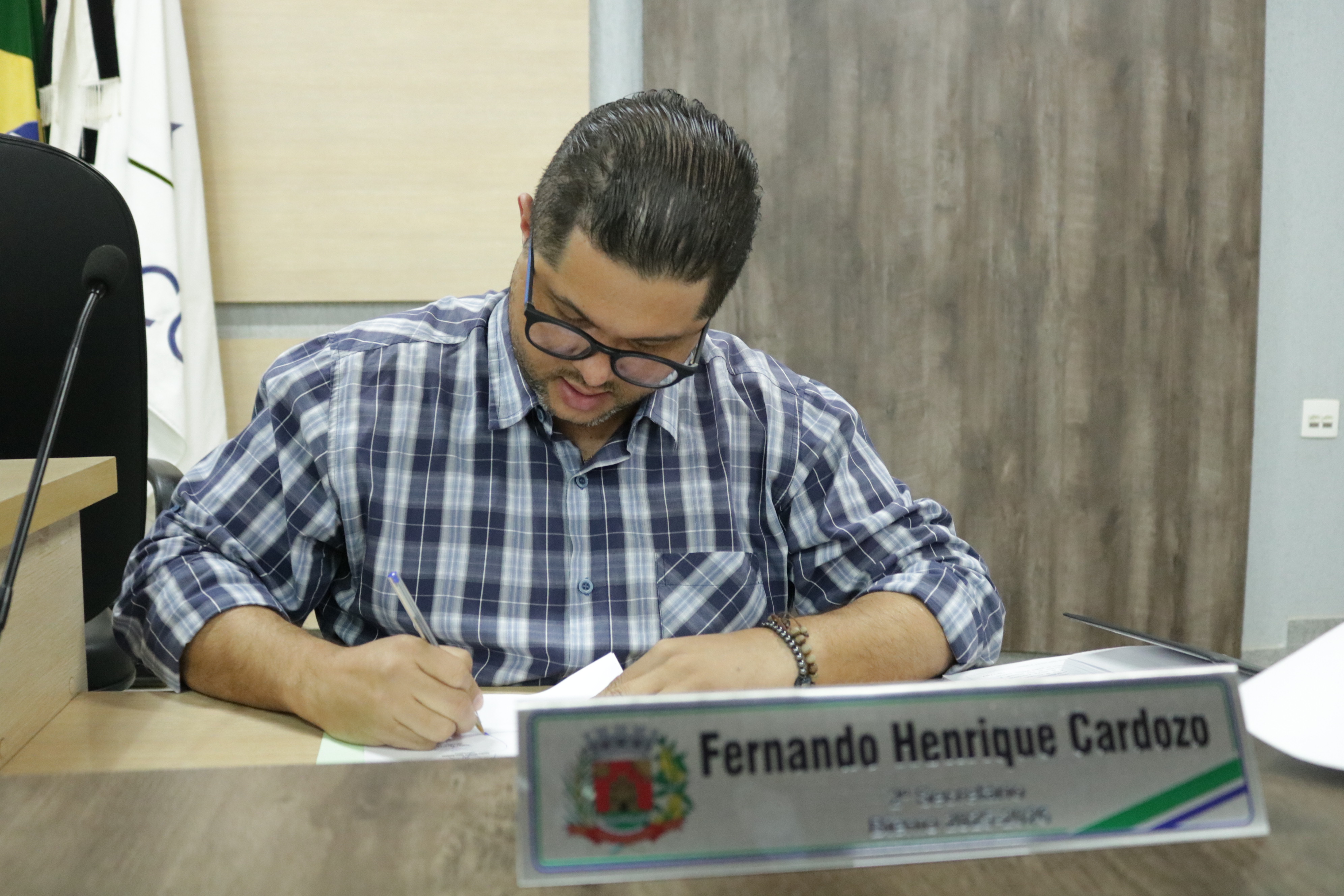 Vereador Rique Cardozo homenageia Ariranha pelos 107 anos de emancipação